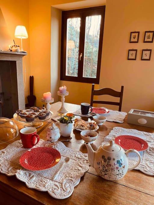 La Quercia E Lo Scoiattolo Bed & Breakfast Sotto il Monte Dış mekan fotoğraf